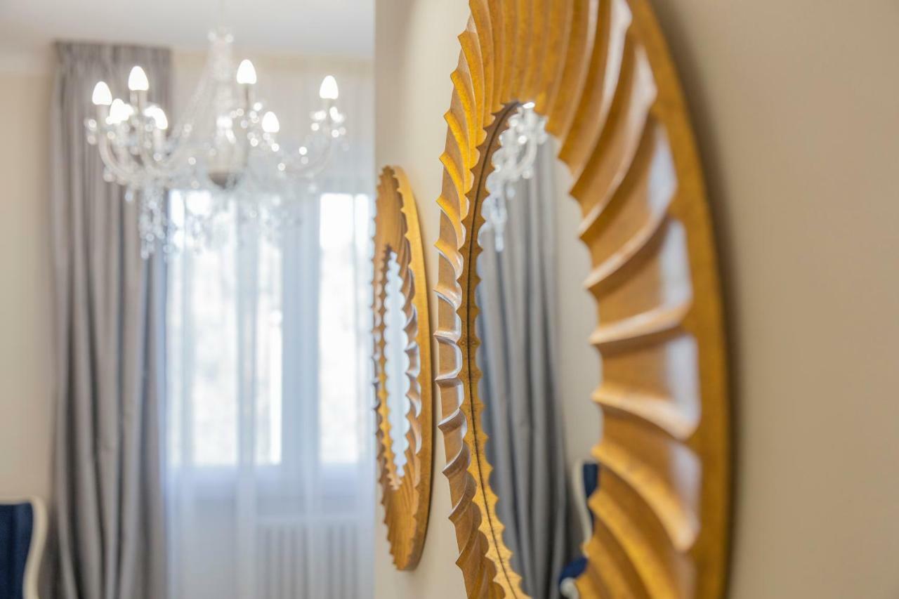 Crys: Apartments, Holiday, Business, Blu Verona Bagian luar foto