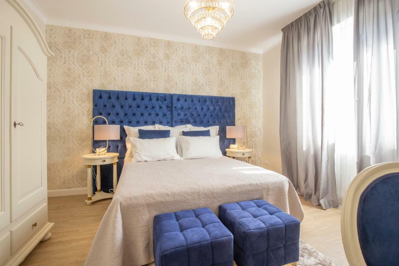 Crys: Apartments, Holiday, Business, Blu Verona Bagian luar foto